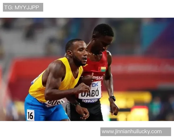 17岁塞内加尔中场达博试训曼联表现出色引发关注 17岁塞内加尔中场达博试训曼联表现出色引发关注