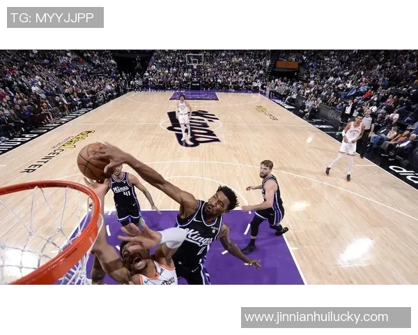 福克斯26分助球队逆转险胜强队间距拉开关键时刻到来 福克斯26分助球队逆转险胜强队间距拉开关键时刻到来