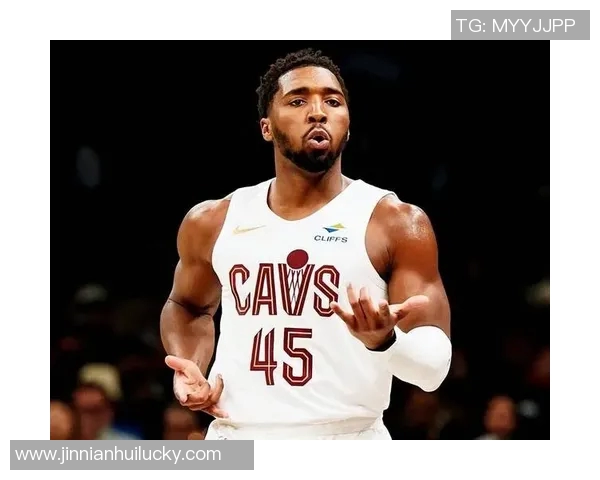 米切尔下半场表现低迷12投仅5中全场仅得15分球队遭遇失利